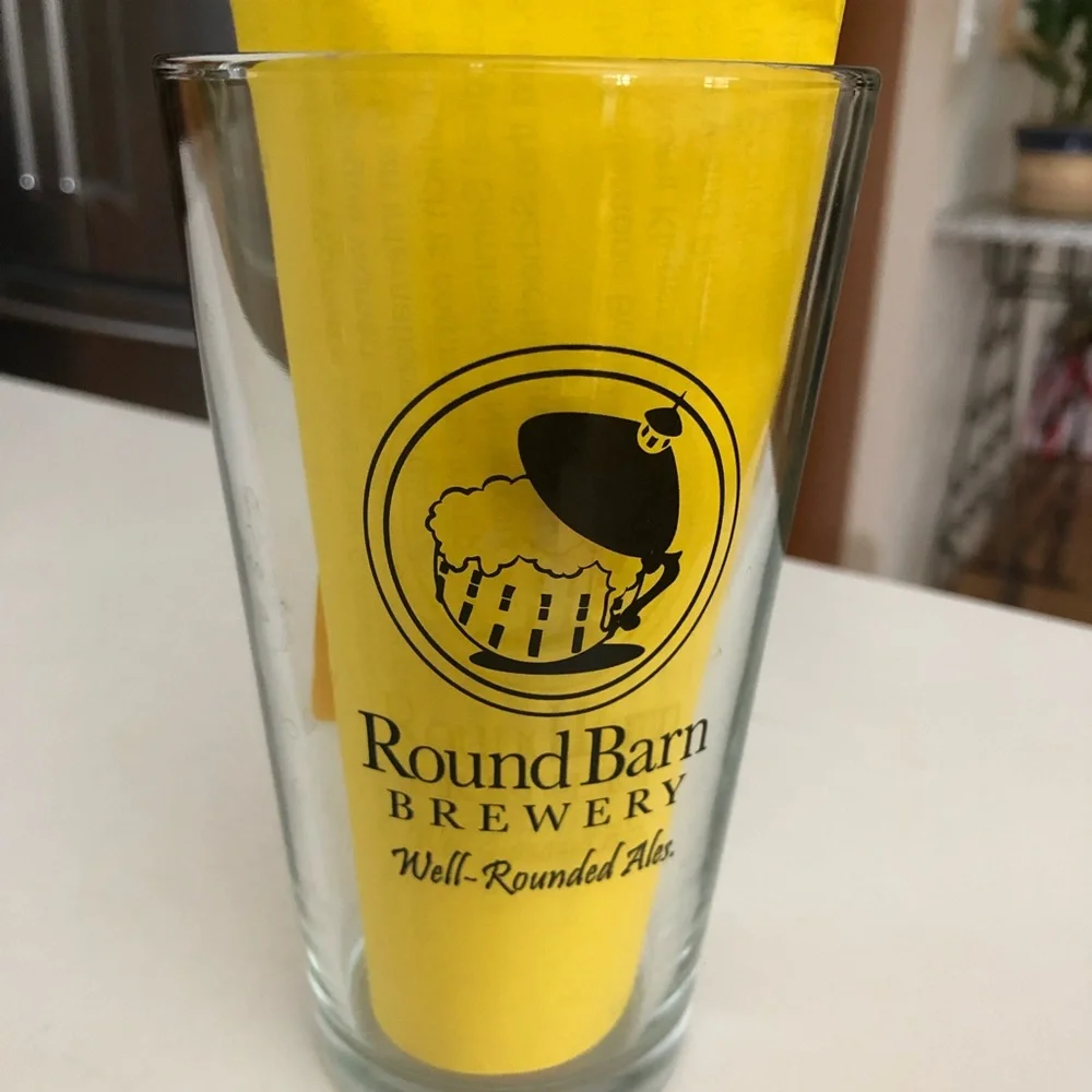 Set of 2 Round Barn Brewery Pint Glasses - Michigan Beer Collectible